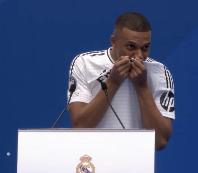 姆巴佩加盟 皇马举办盛大亮相仪式