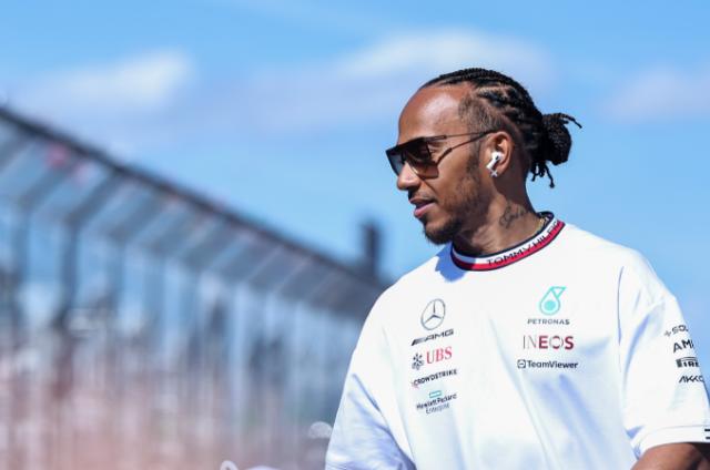 500万网彩票官网-汉密尔顿续约两年 誓与梅赛德斯不夺冠不罢休